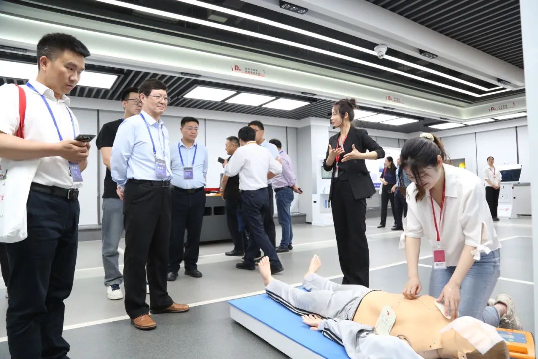 攜手同行 共赴新程 | 全國應(yīng)急安全職業(yè)教育聯(lián)盟2024年度工作會議圓滿舉辦