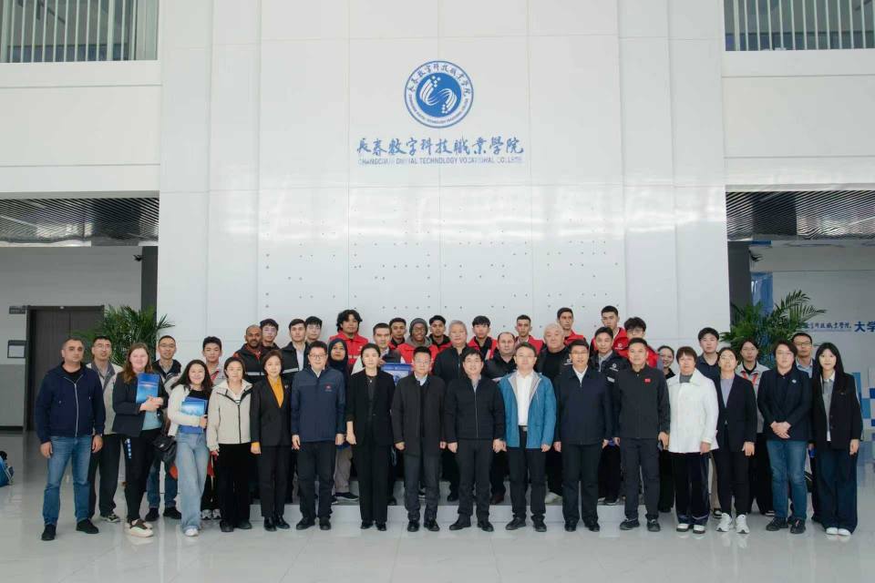 備戰(zhàn)上海世賽 | 軌道車(chē)輛技術(shù)國(guó)際訓(xùn)練營(yíng)孵化全球高技能人才